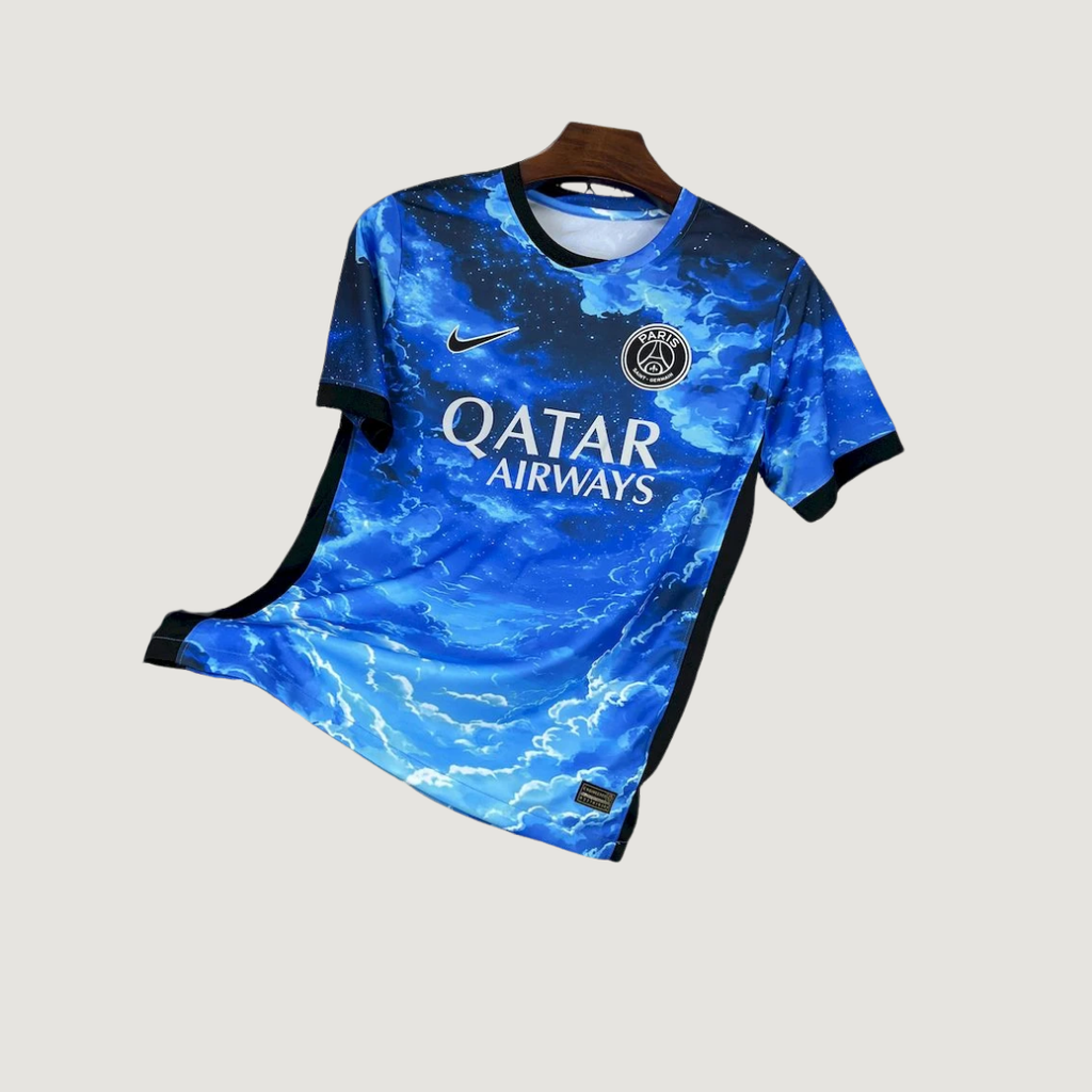 PARIS SAINT-GERMAIN – MAILLOT CONCEPT 25/26 – BLEU NUIT & NUAGES